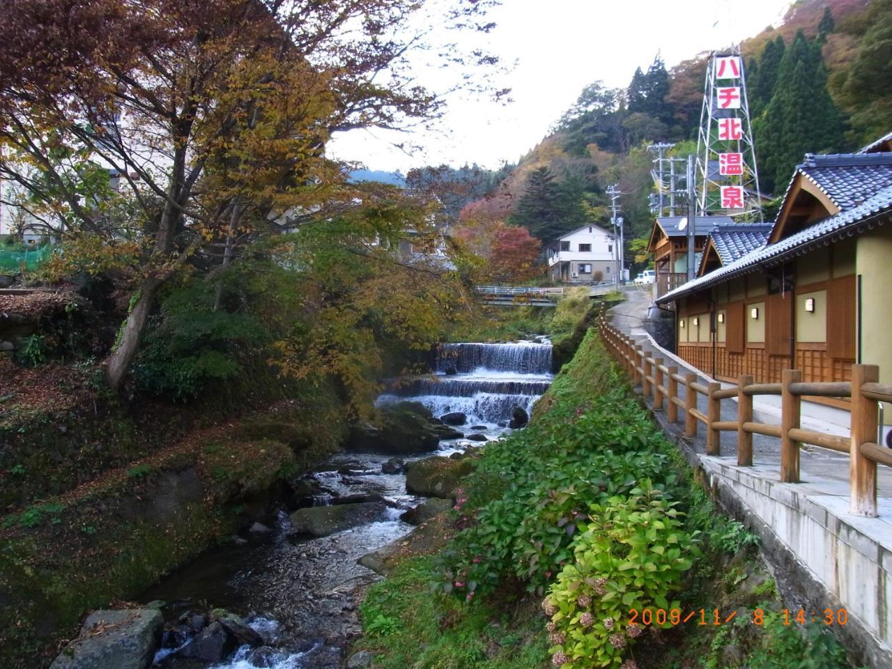 Готель Yonagoya Kami  Екстер'єр фото